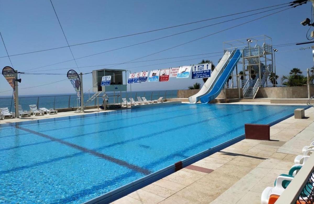 الشقق الفندقية حيفافي  Almog Tower المظهر الخارجي الصورة